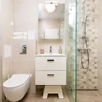 Апартамент Bright And Cozy 1bd Flat In With Parking By Flat Mаnager