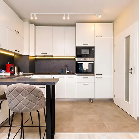 Bright And Cozy 1bd Flat In With Parking By Flat Mаnager Apartman Plovdiv