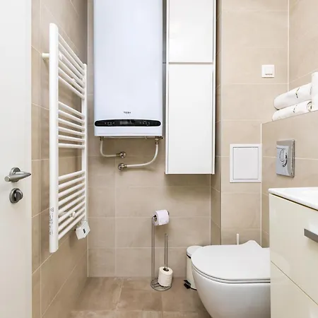 Bright And Cozy 1bd Flat In With Parking By Flat Mаnager Apartman *